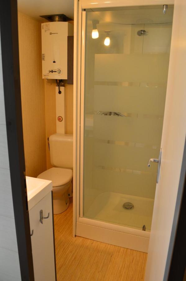 Le Clocher De Neyran Hotel Saint-Gervais-sur-Mare ภายนอก รูปภาพ