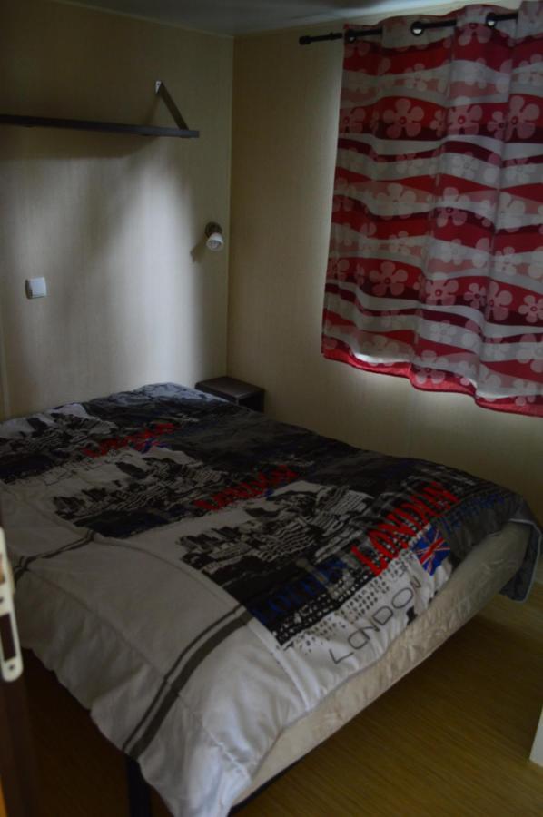 Le Clocher De Neyran Hotel Saint-Gervais-sur-Mare ภายนอก รูปภาพ